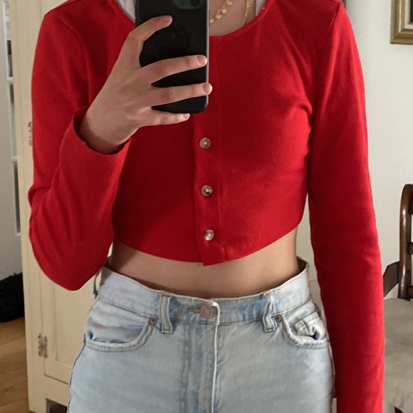Red button up crop top - Picture 3 of 3